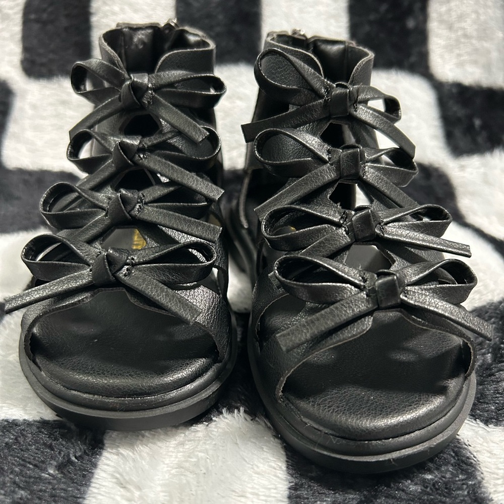 Toddler Girls Size 7 Black Sandals